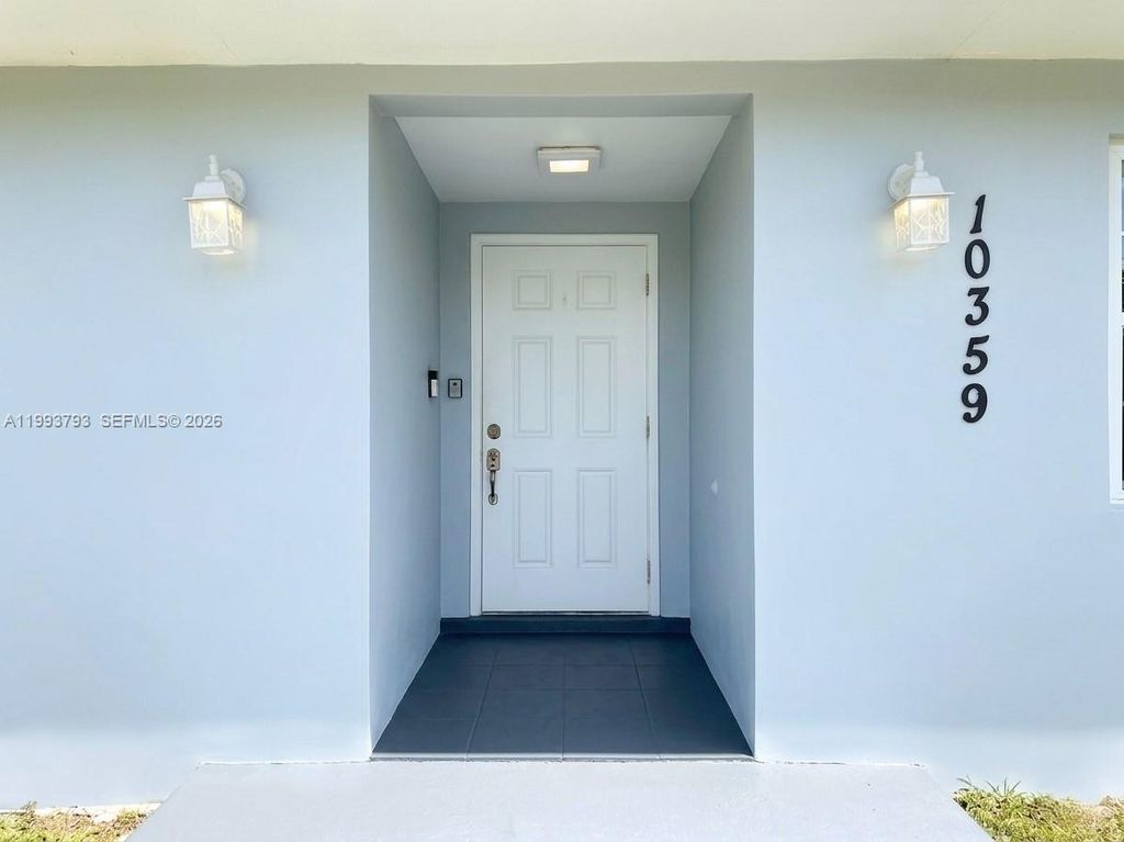 Photo of 10359 SW 209th Ln, Cutler Bay, FL 33189 (MLS # A11993793)