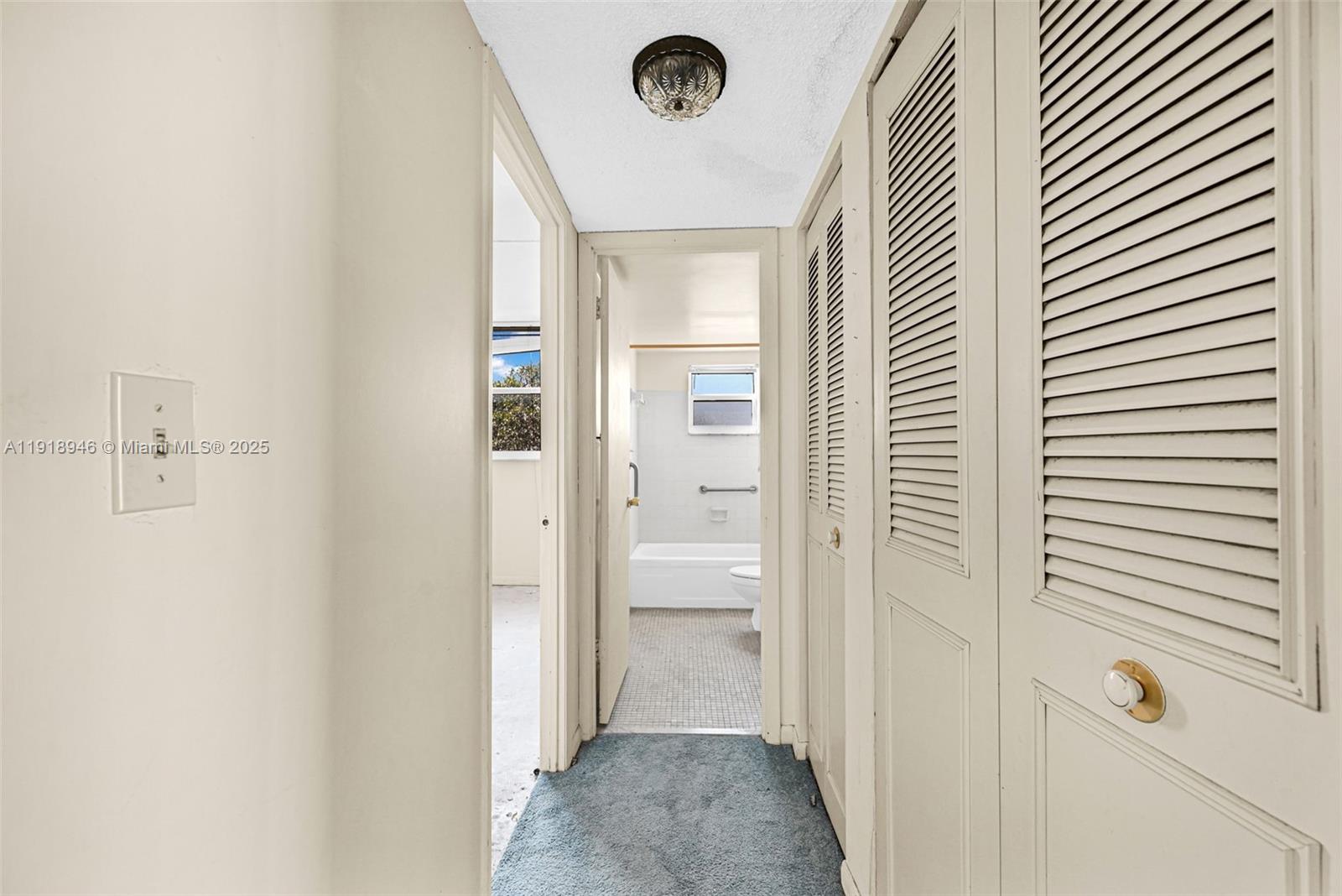 DIXIANA CONDO - Residential