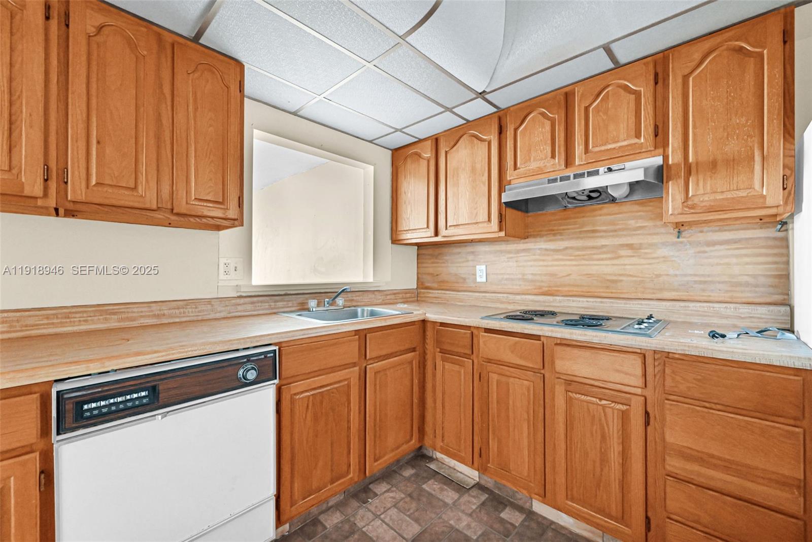 DIXIANA CONDO - Residential