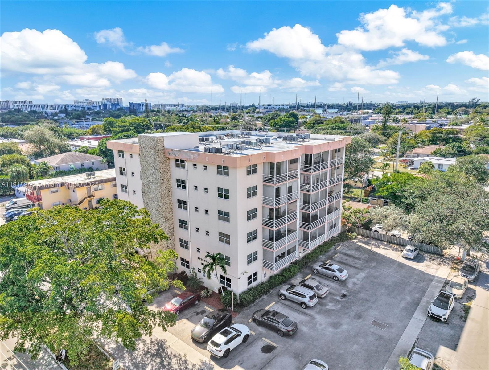 DIXIANA CONDO - Residential