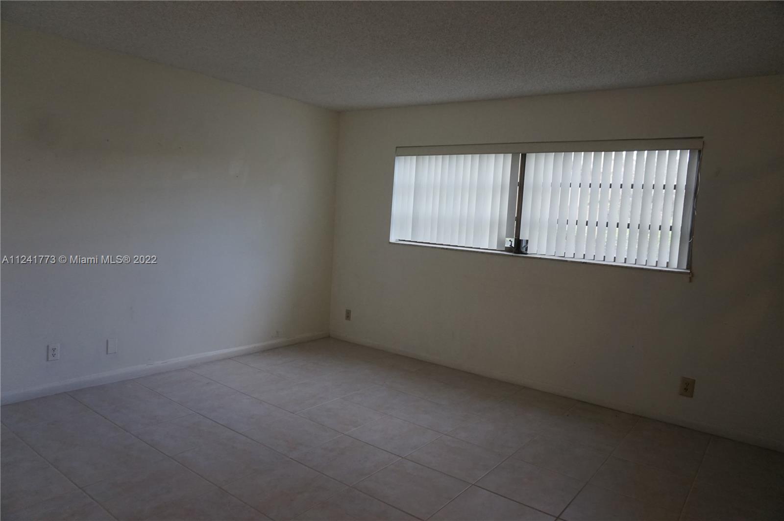 CENTER COURT CONDO APTS - Residential