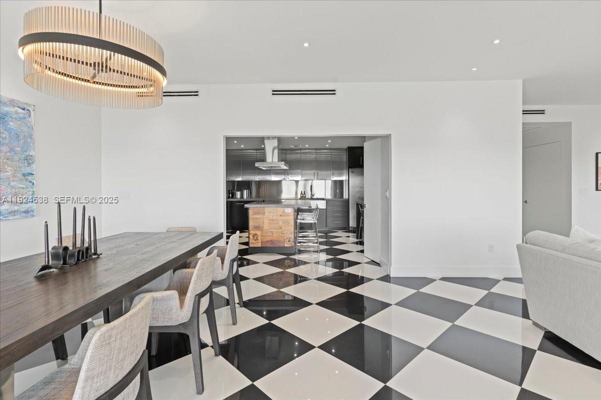 CRICKET CLUB CONDO - Residential