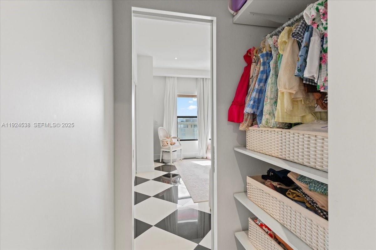 CRICKET CLUB CONDO - Residential