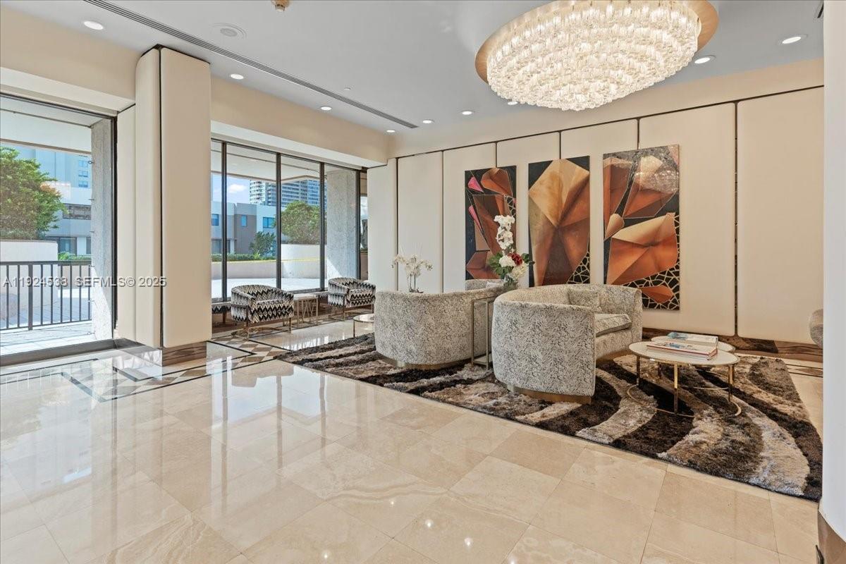 CRICKET CLUB CONDO - Residential