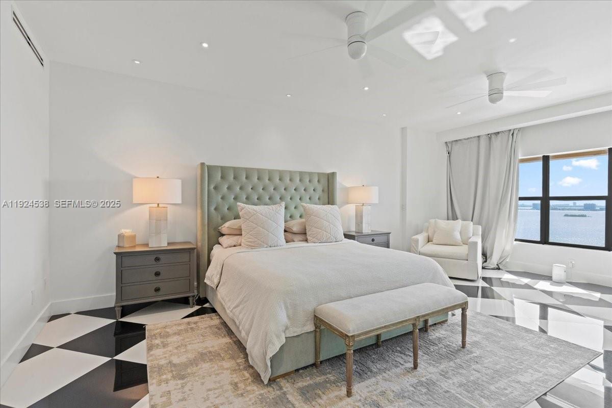 CRICKET CLUB CONDO - Residential