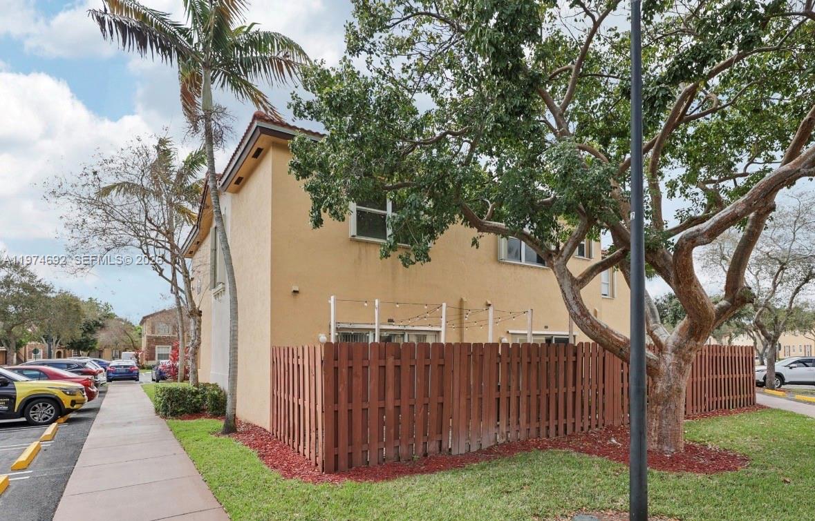 VILLAS AT CARMEL CONDO NO - Residential