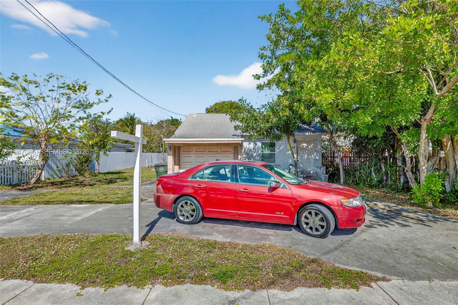 OAKLAND PARK SECOND ADD - Residential