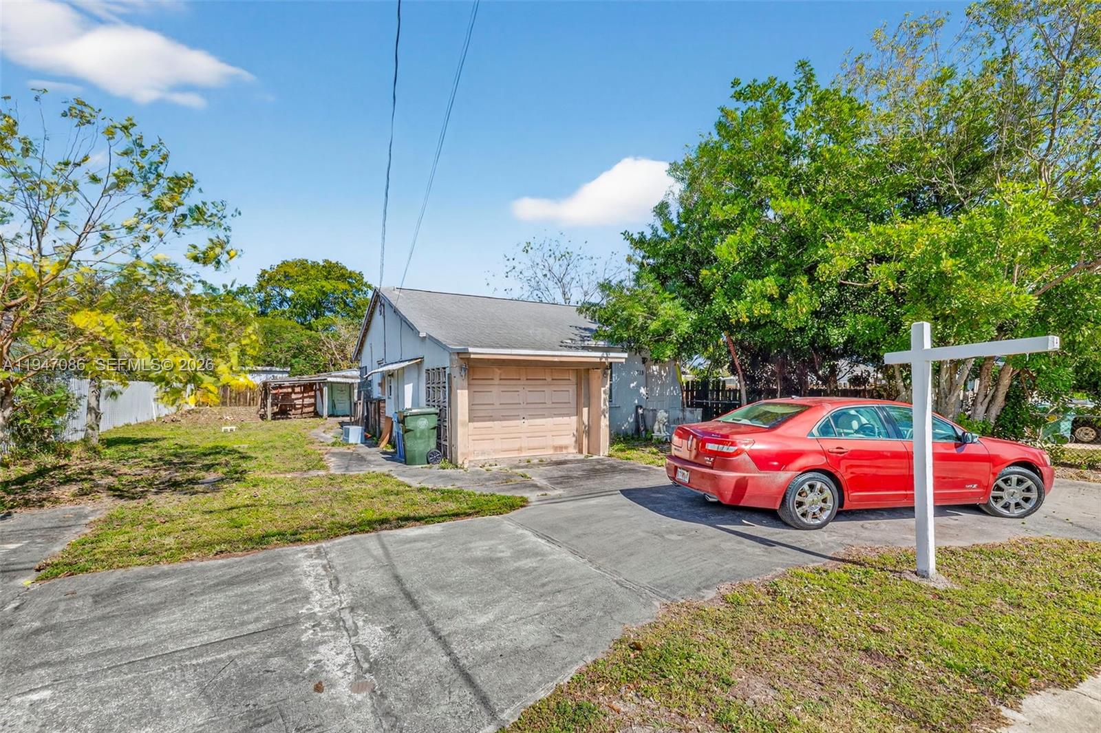 OAKLAND PARK SECOND ADD - Residential