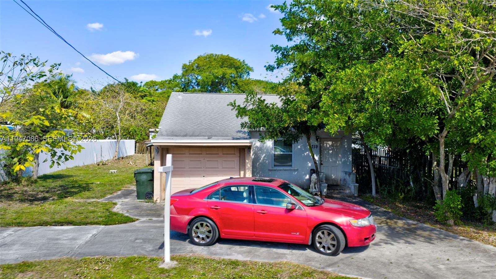 OAKLAND PARK SECOND ADD - Residential