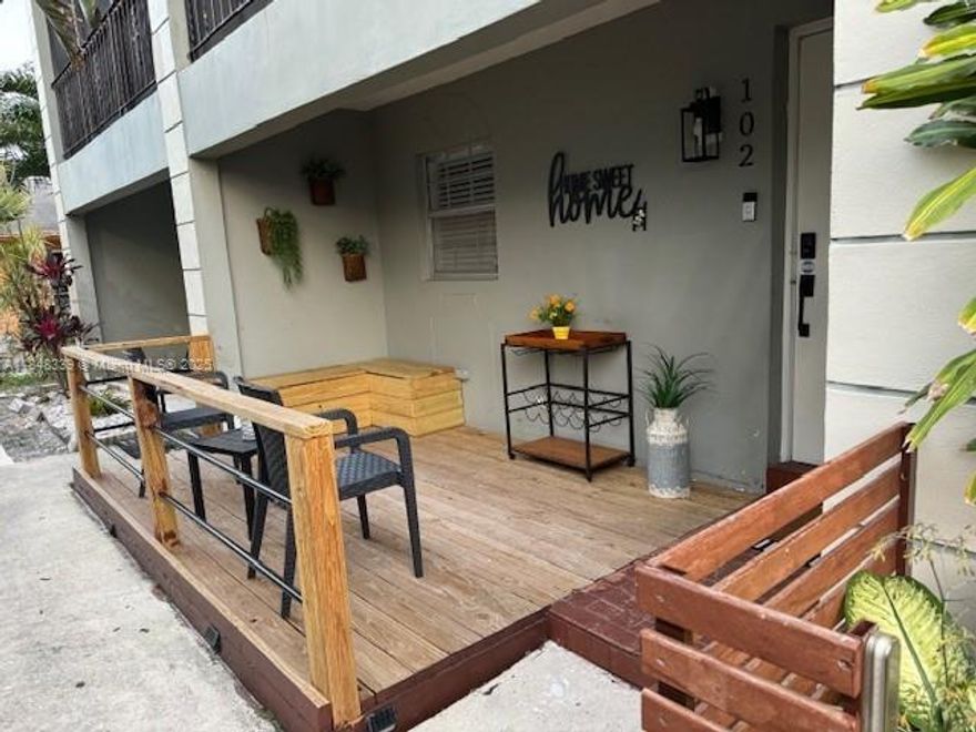 "This beautifully maintained townhouse is ideally located in the heart of Hollywood, offering convenient access to both the beaches and the airport. The home features two spacious bedrooms and one and a half bathrooms. It boasts tile flooring throughout, freshly painted walls, and an updated kitchen. Additional highlights include a laundry room equipped with a washer and dryer. The private backyard is fully fenced, complete with a charming patio, providing a serene outdoor space."