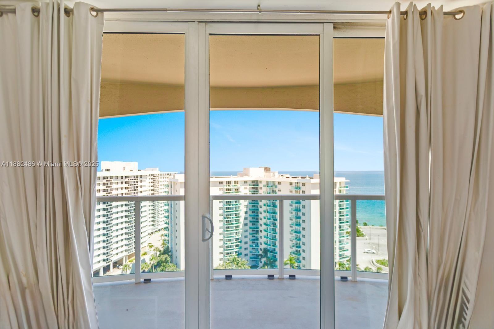 HALLMARK OF HOLLYWOOD CON - Residential