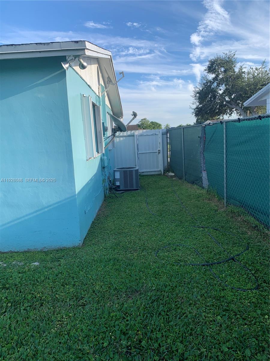 7TH ADDN TO RICHMOND HEIG - Residential Lease