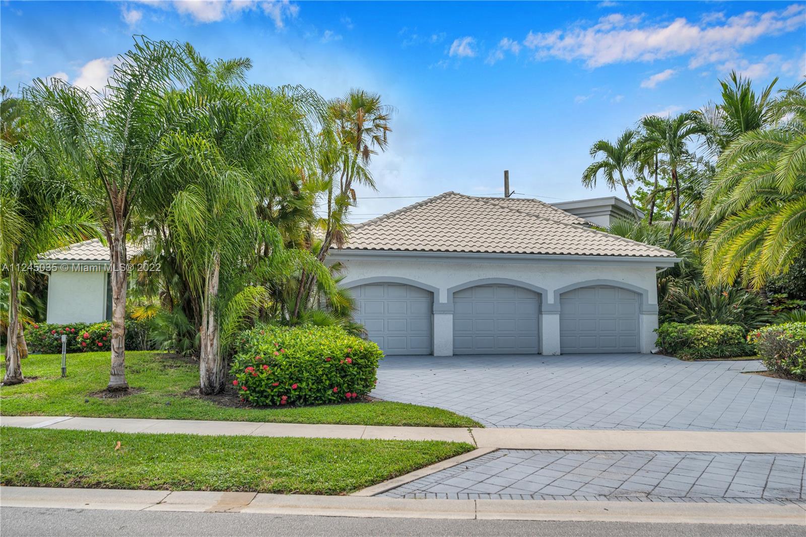 GRAND OAKS OF ARVIDA COUN - Residential
