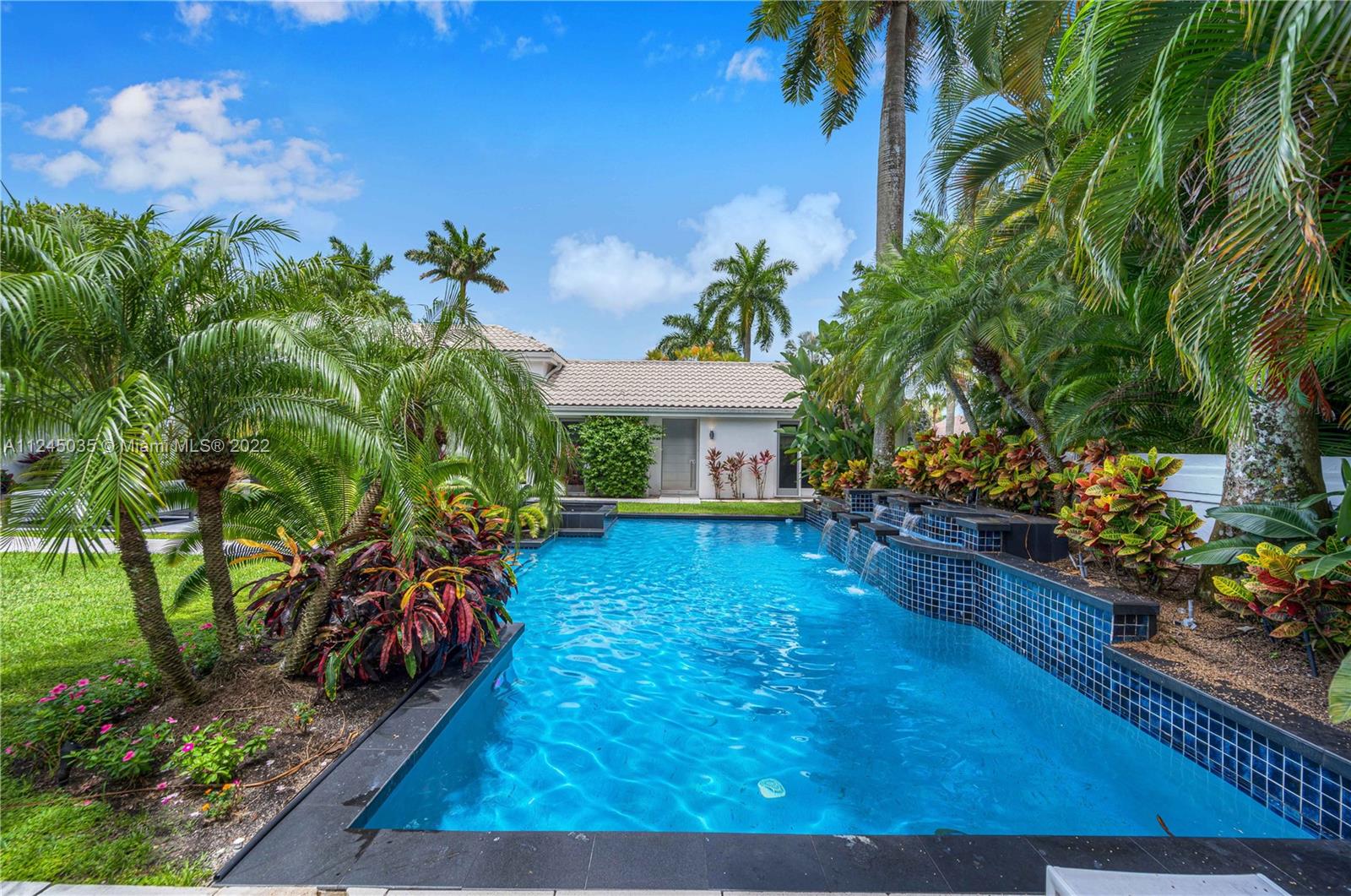 GRAND OAKS OF ARVIDA COUN - Residential