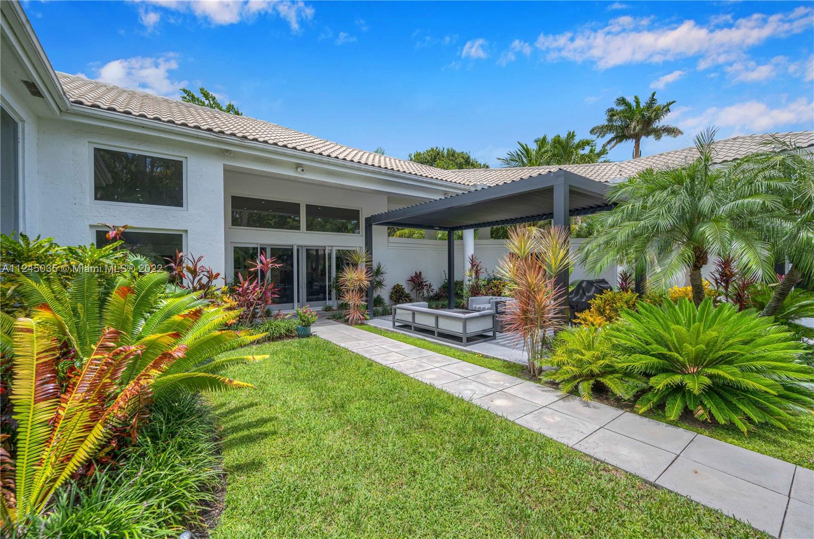 GRAND OAKS OF ARVIDA COUN - Residential