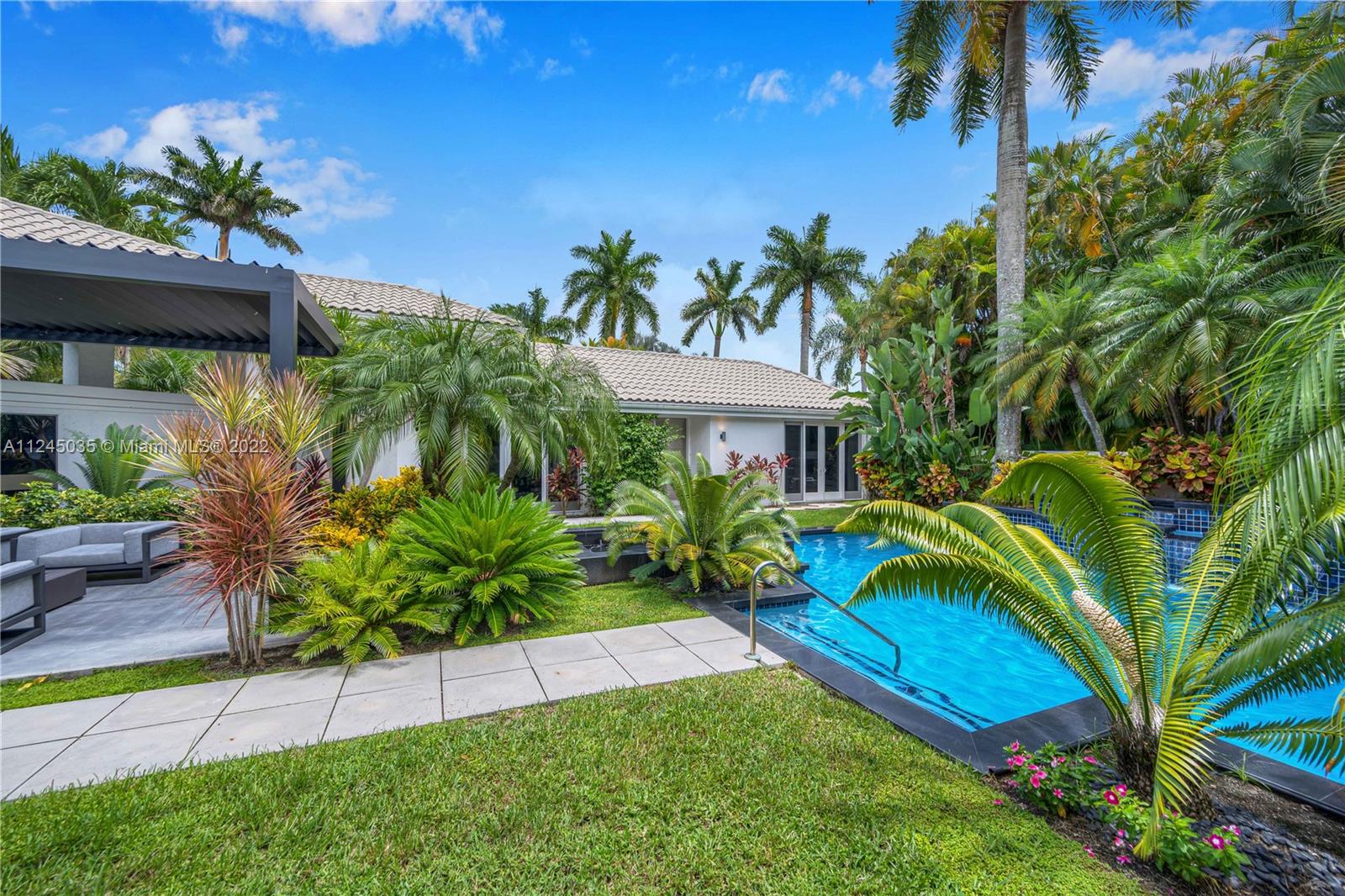 GRAND OAKS OF ARVIDA COUN - Residential