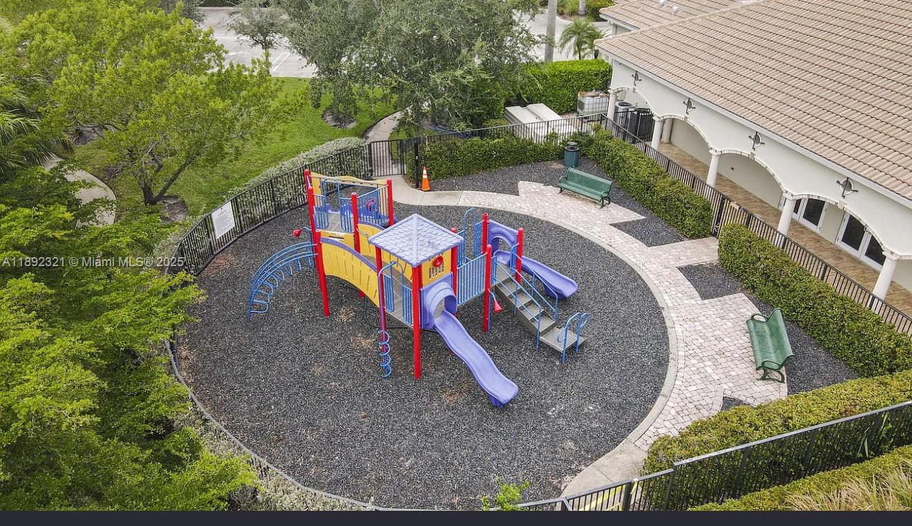 VIZCAYA FALLS PLAT 1 - Residential