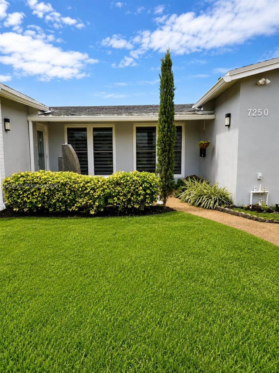7250 Dilido Blvd, Miramar FL 33023