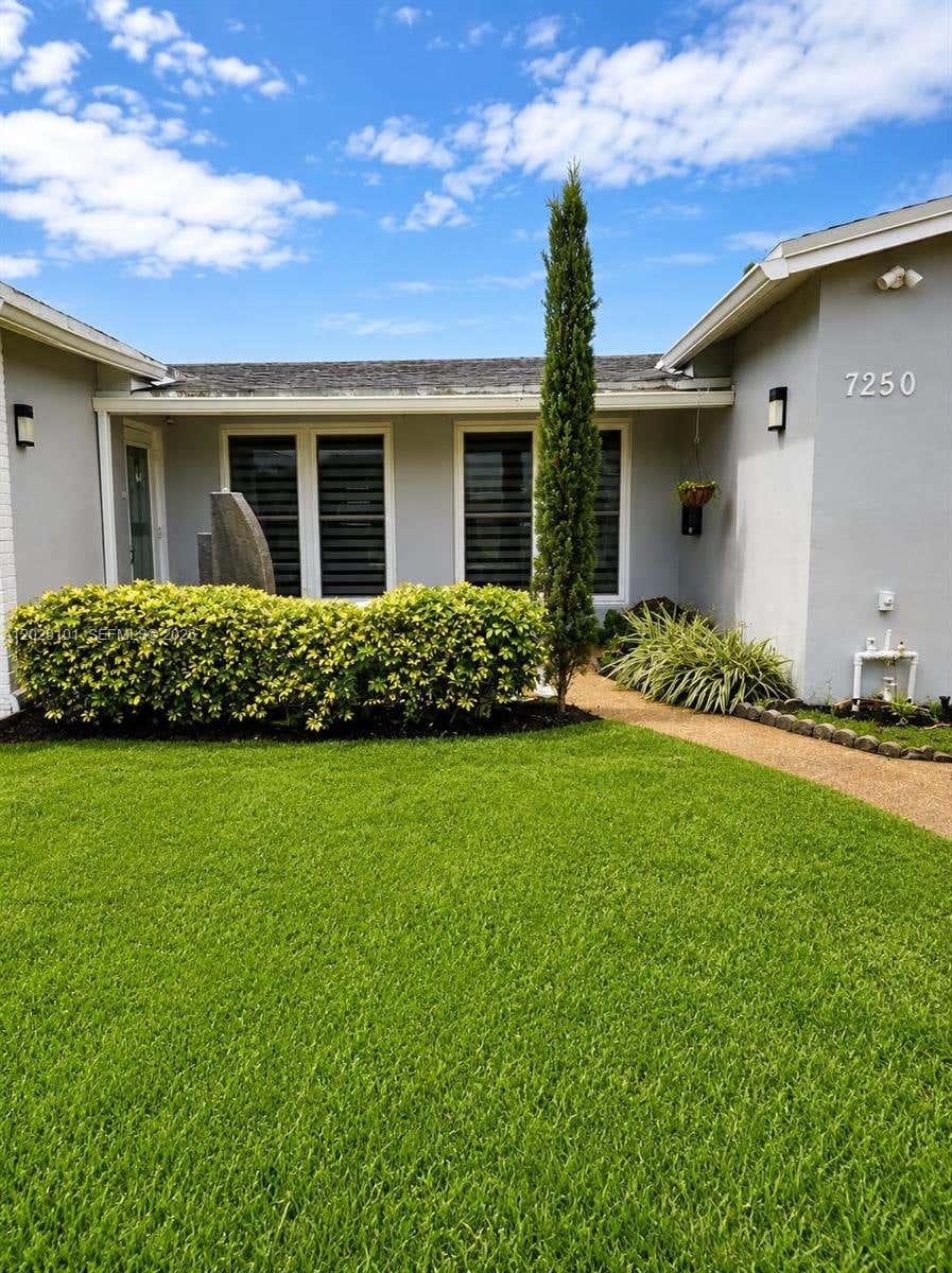 Photo of 7250 Dilido Blvd, Miramar, FL 33023 (MLS # A12029101)