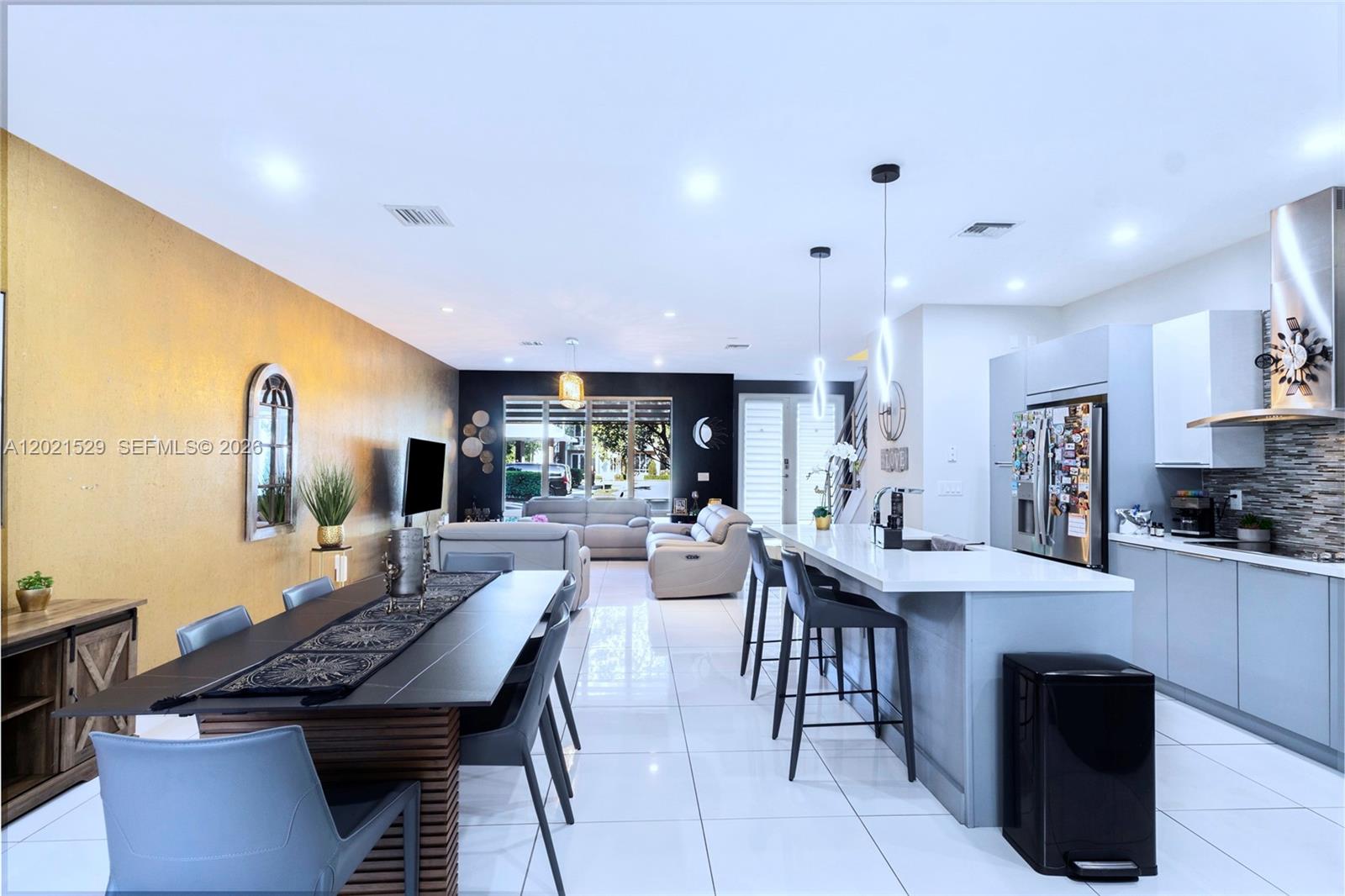 LANDMARK AT DORAL - Residential