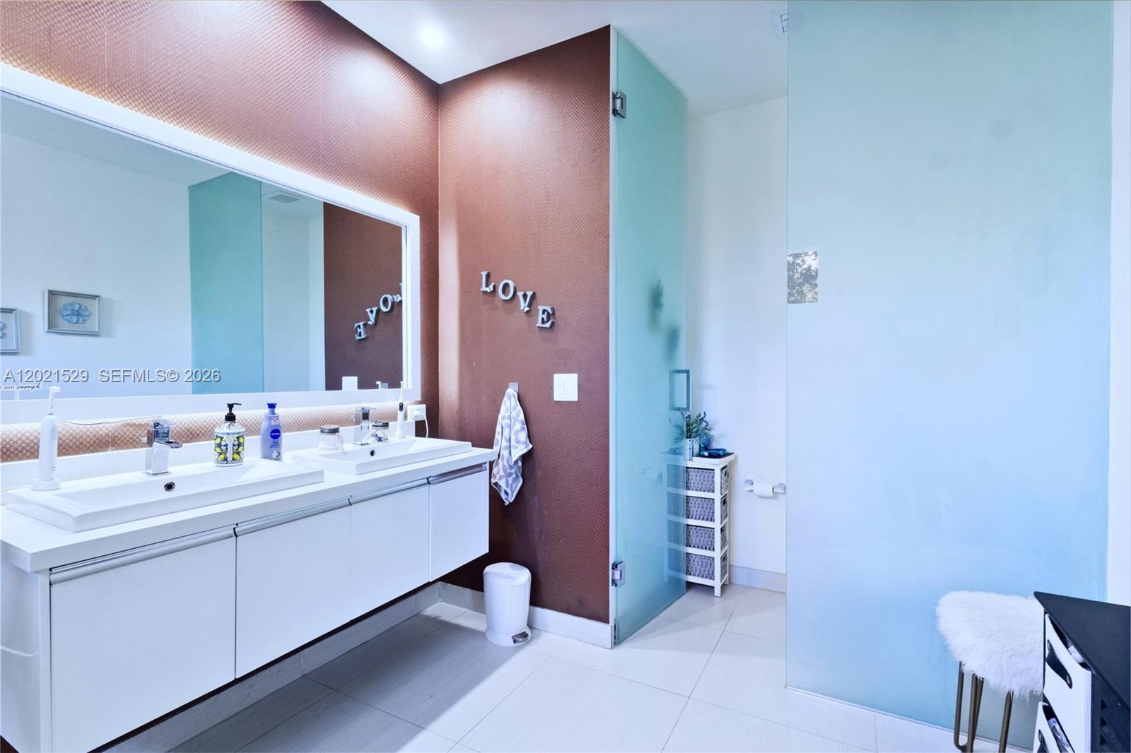 LANDMARK AT DORAL - Residential