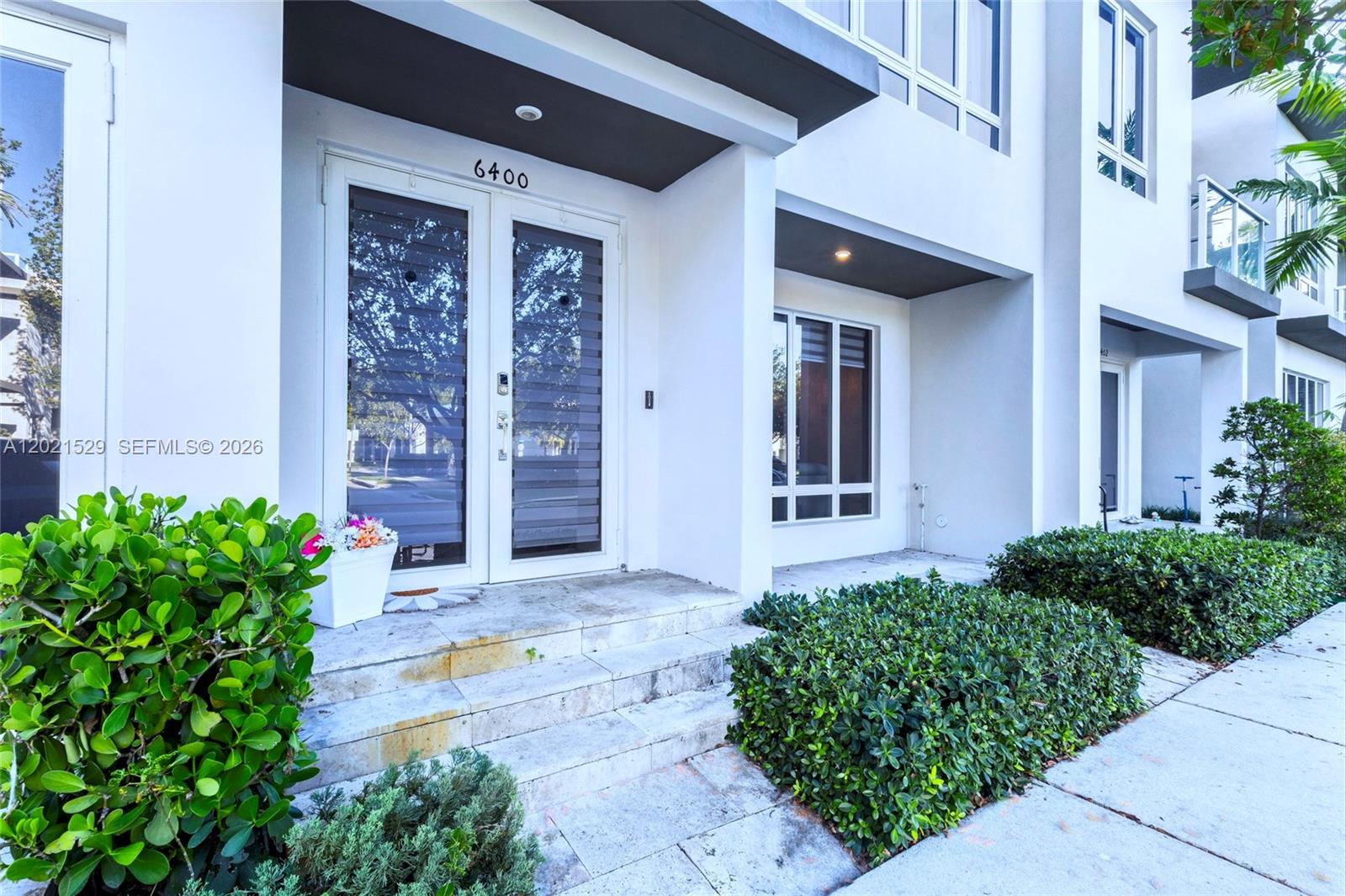 LANDMARK AT DORAL - Residential