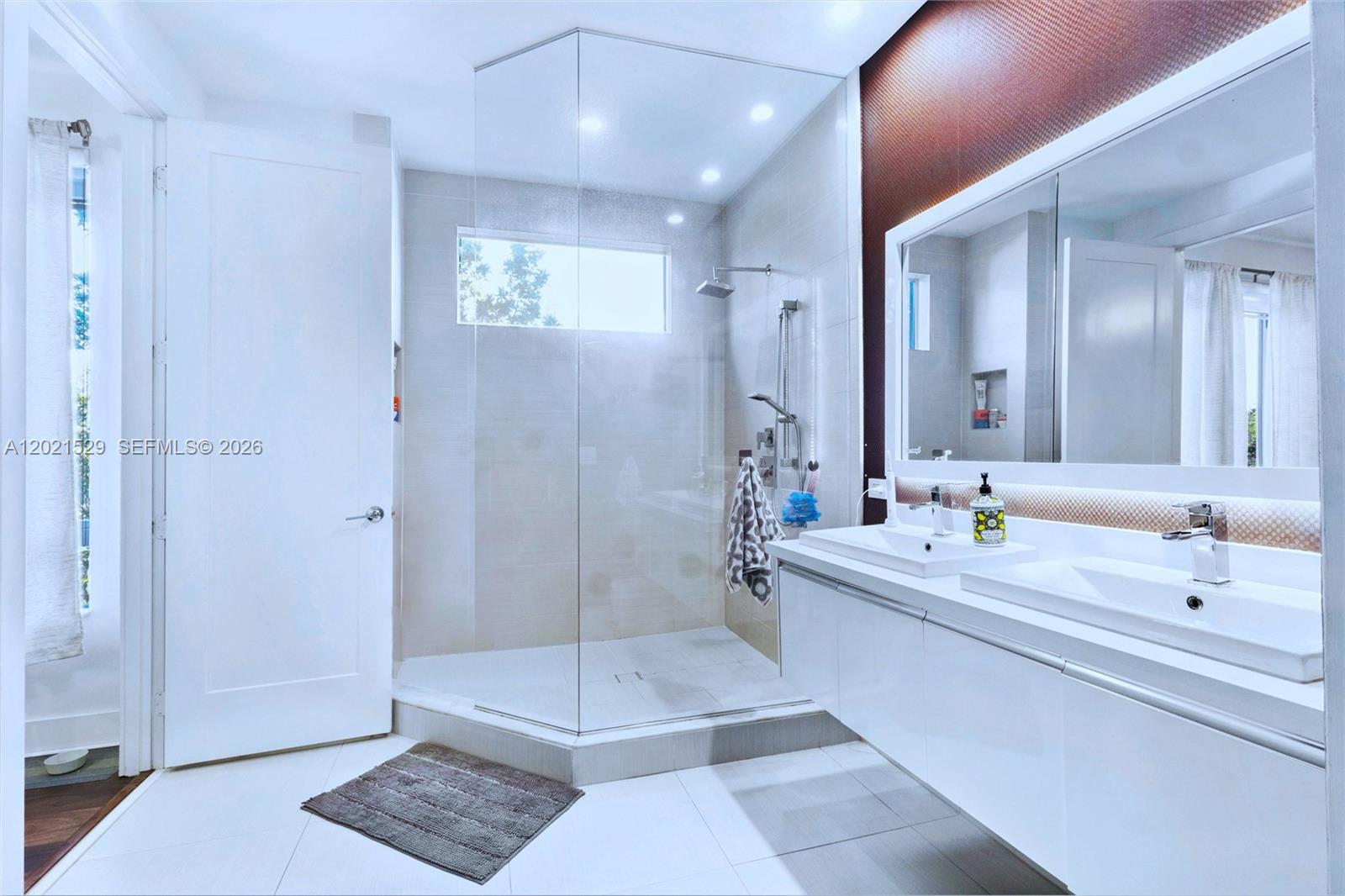 LANDMARK AT DORAL - Residential