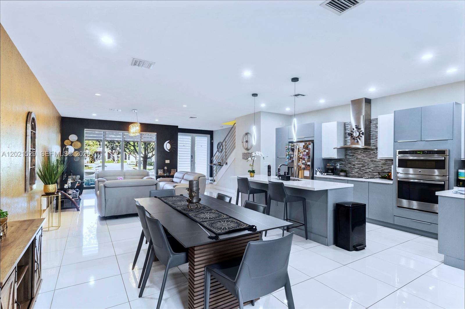 LANDMARK AT DORAL - Residential