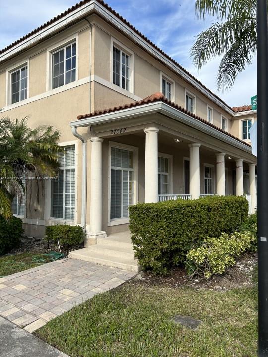 MANDARIN LAKES - Residential