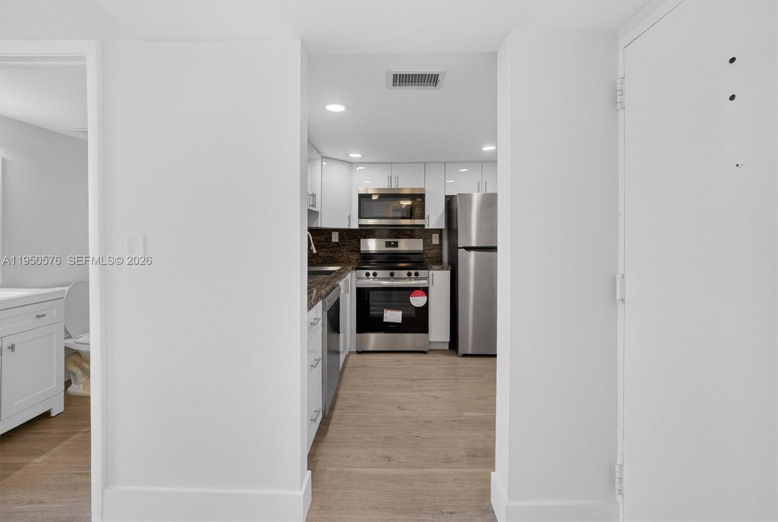 CORAL TOWERS CONDO - Residential