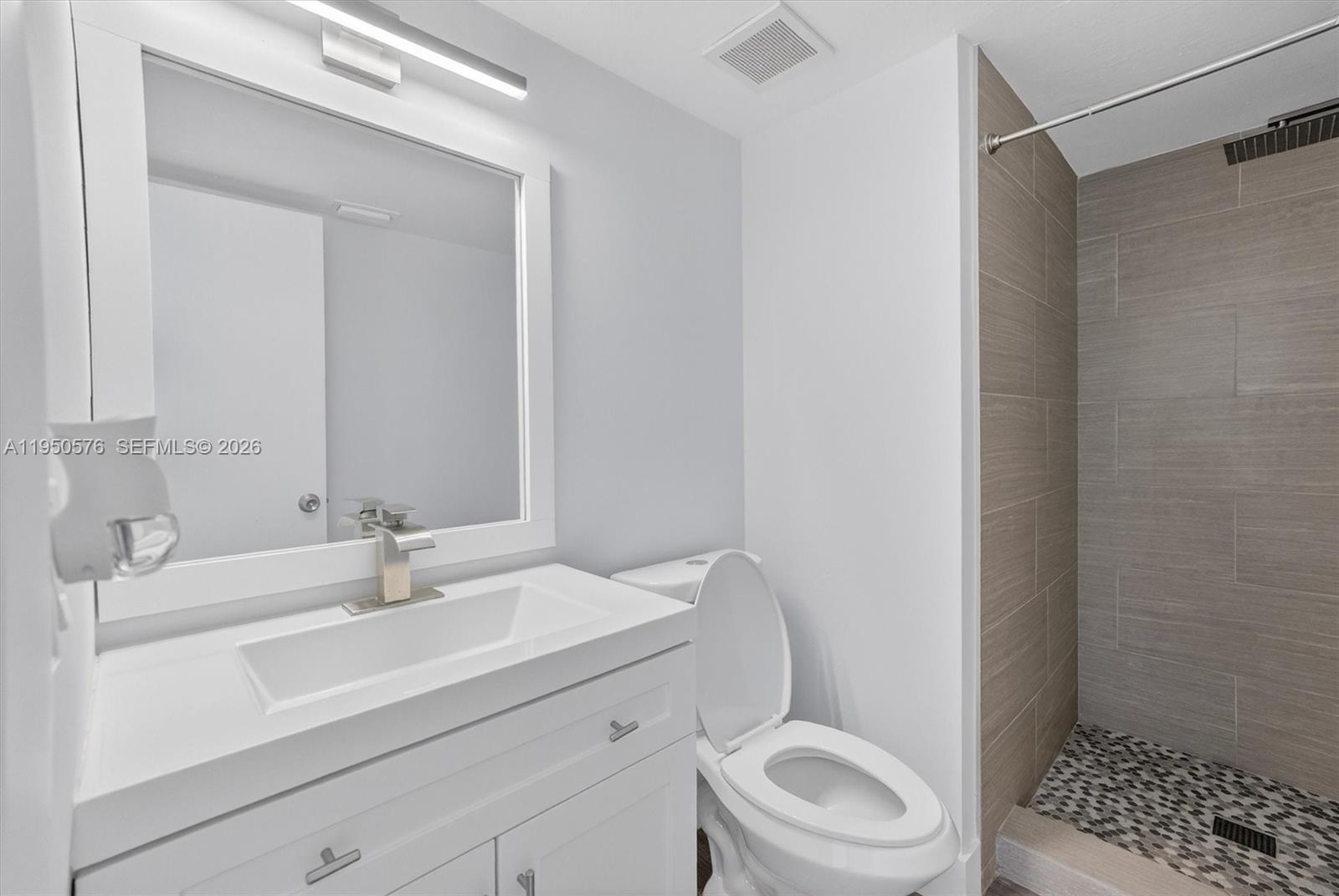 CORAL TOWERS CONDO - Residential