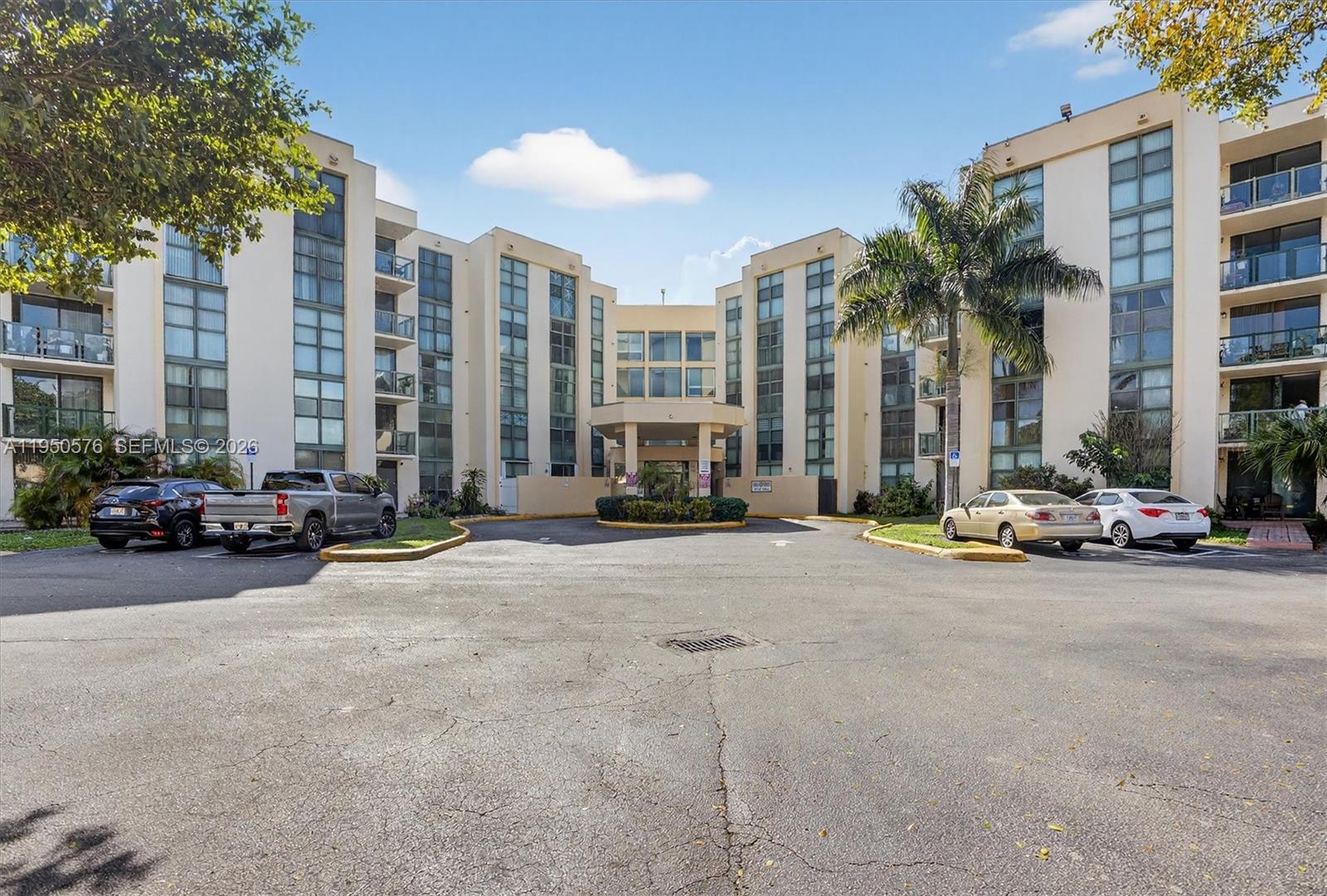 CORAL TOWERS CONDO - Residential