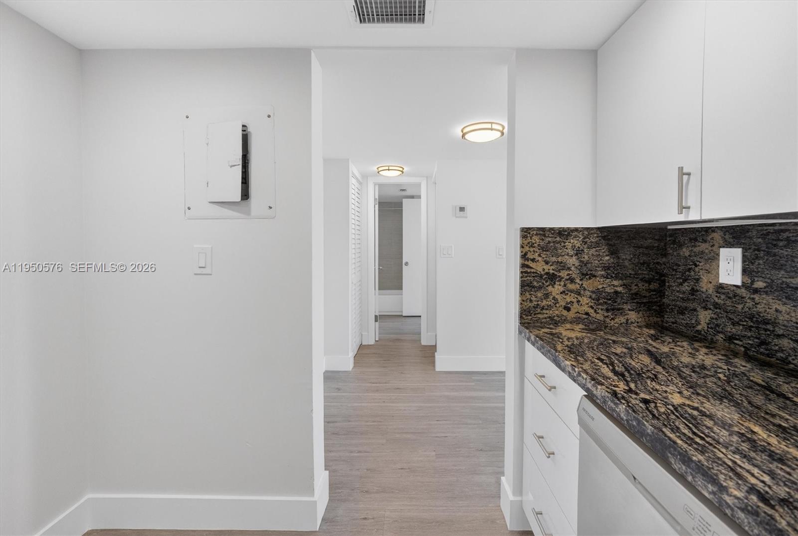 CORAL TOWERS CONDO - Residential