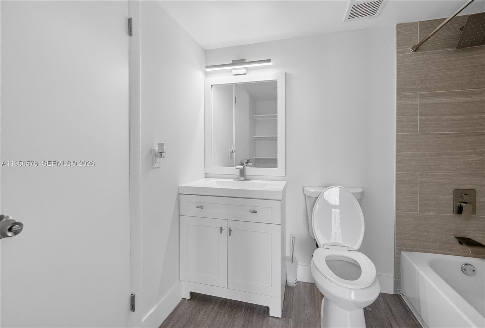 CORAL TOWERS CONDO - Residential