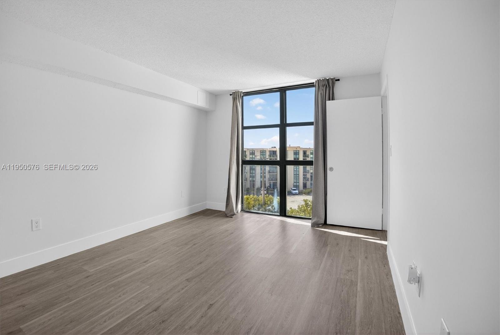 CORAL TOWERS CONDO - Residential