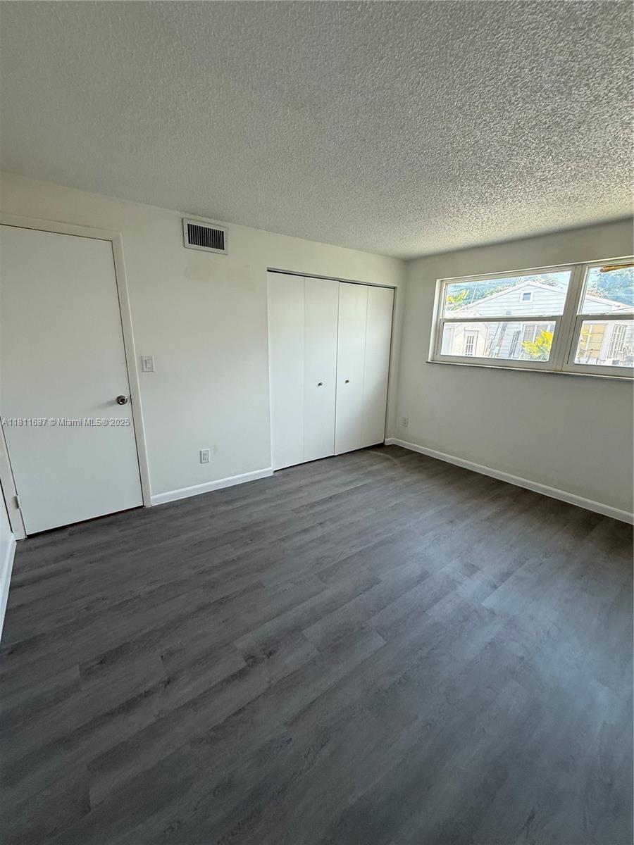 HIGHLAND SQUARE - Residential Lease