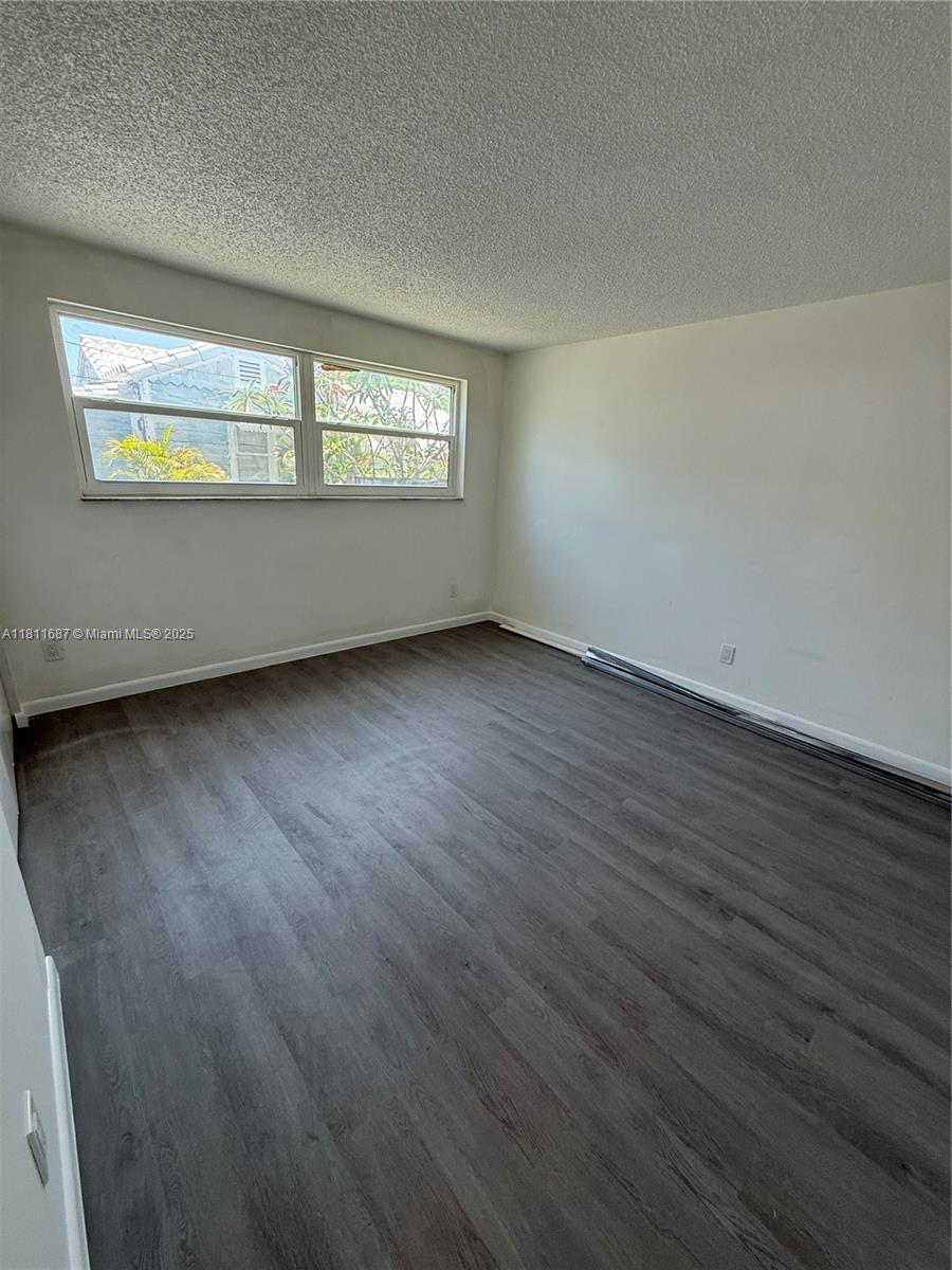 HIGHLAND SQUARE - Residential Lease