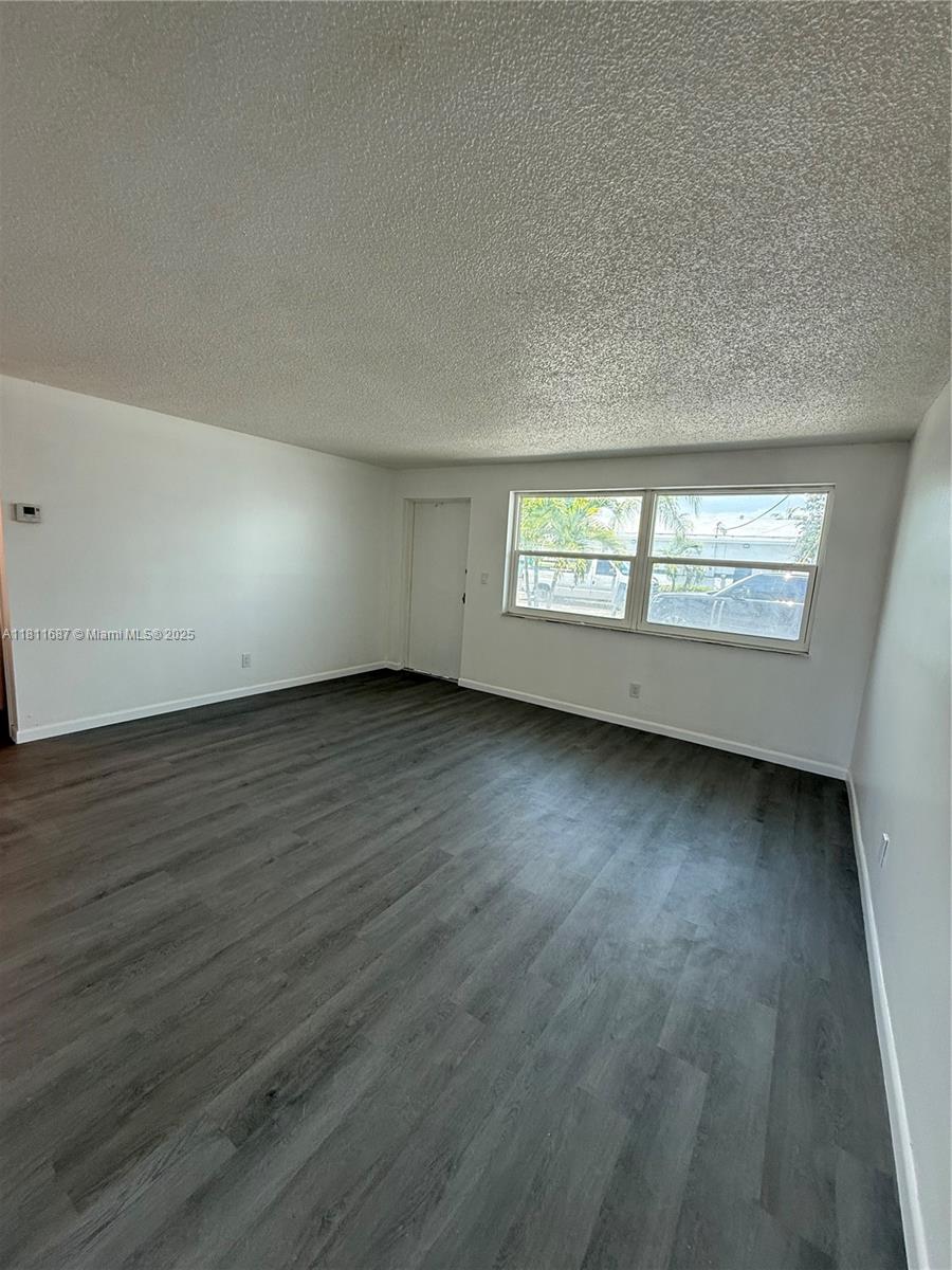 HIGHLAND SQUARE - Residential Lease