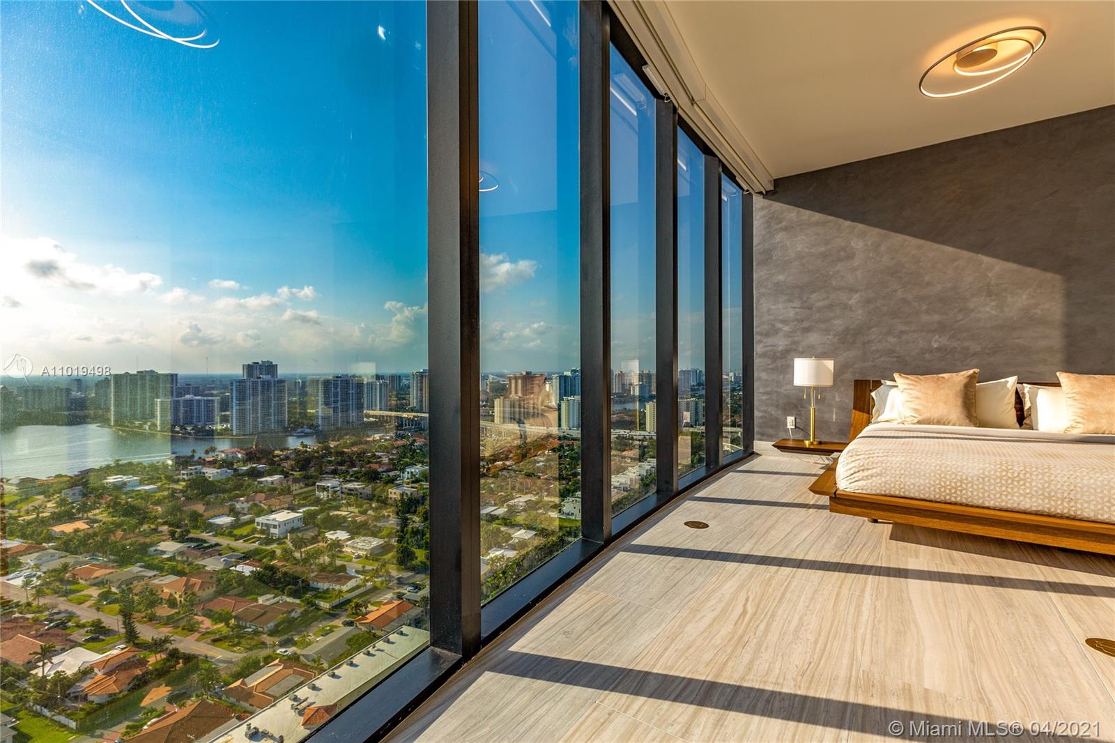 18555 COLLINS AVENUE COND - Residential