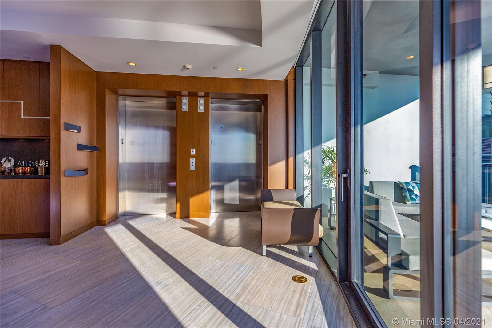 18555 COLLINS AVENUE COND - Residential