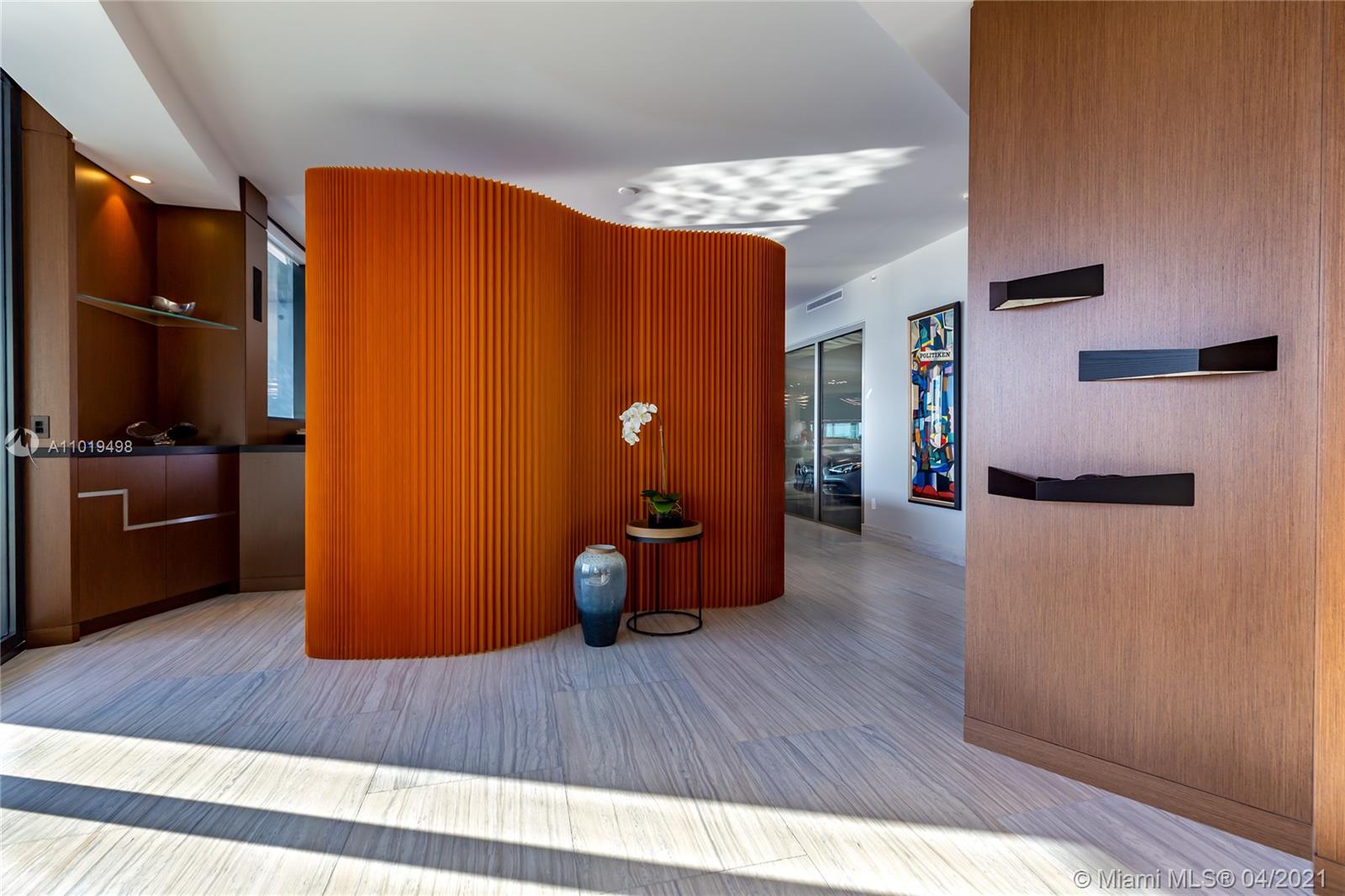 18555 COLLINS AVENUE COND - Residential