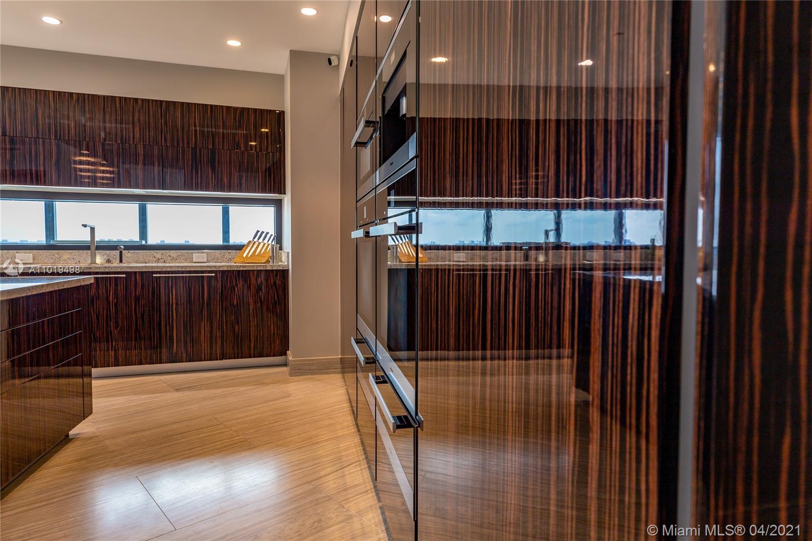 18555 COLLINS AVENUE COND - Residential