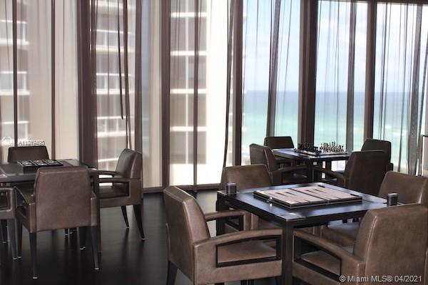 18555 COLLINS AVENUE COND - Residential