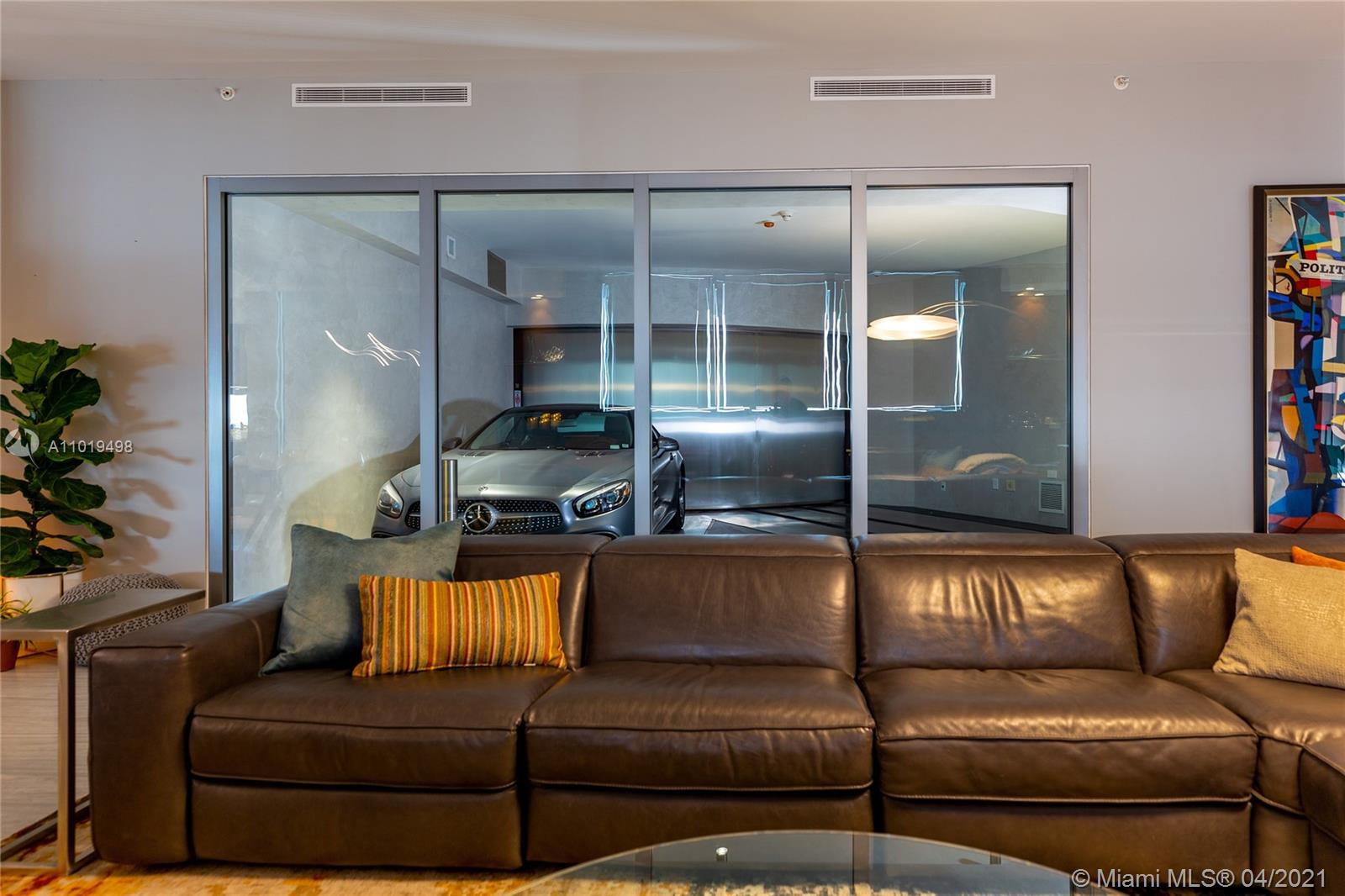 18555 COLLINS AVENUE COND - Residential