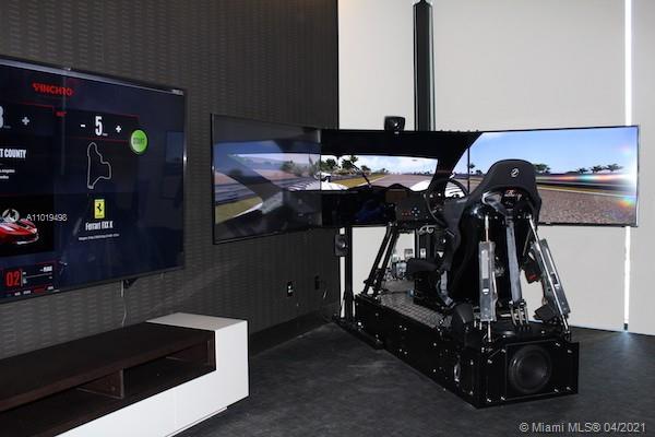 18555 COLLINS AVENUE COND - Residential