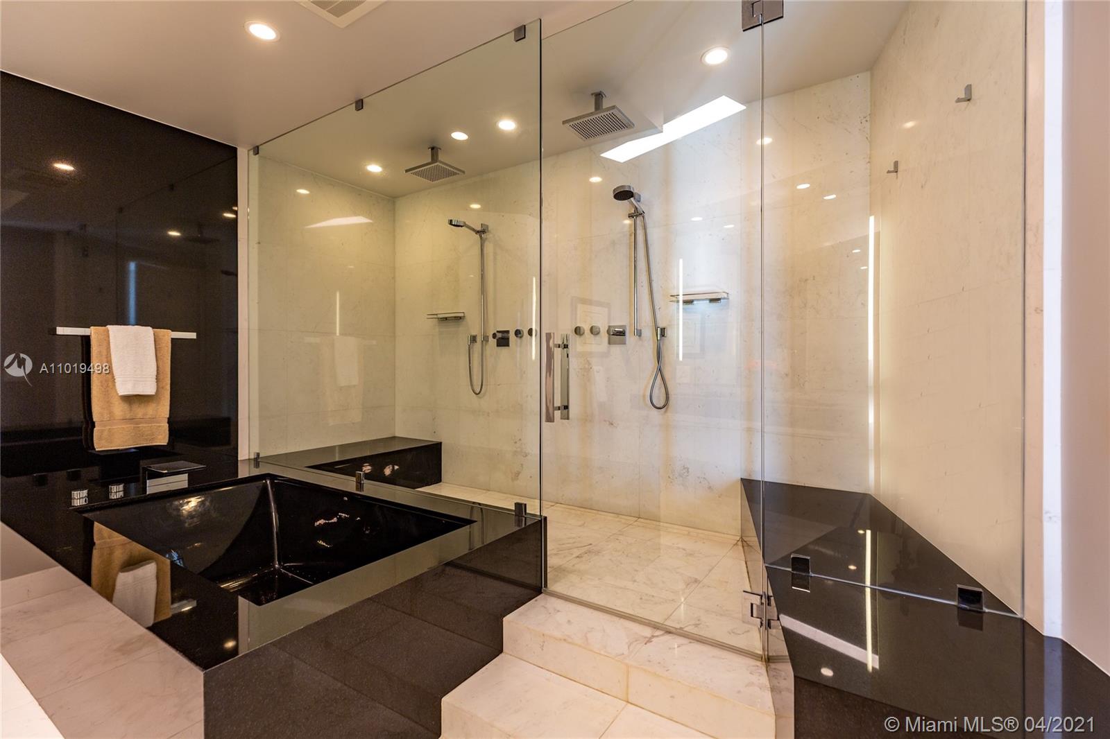 18555 COLLINS AVENUE COND - Residential