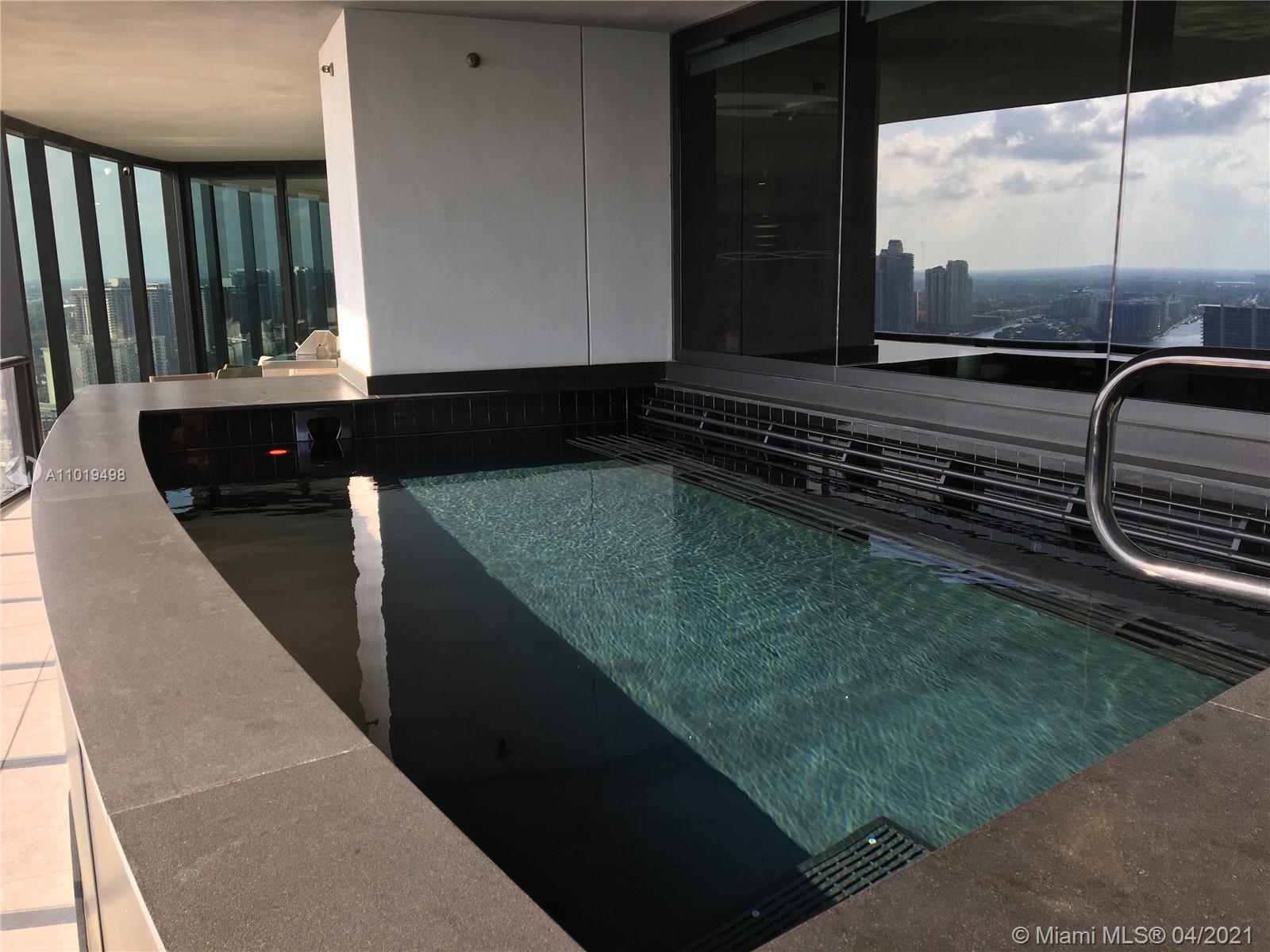 18555 COLLINS AVENUE COND - Residential