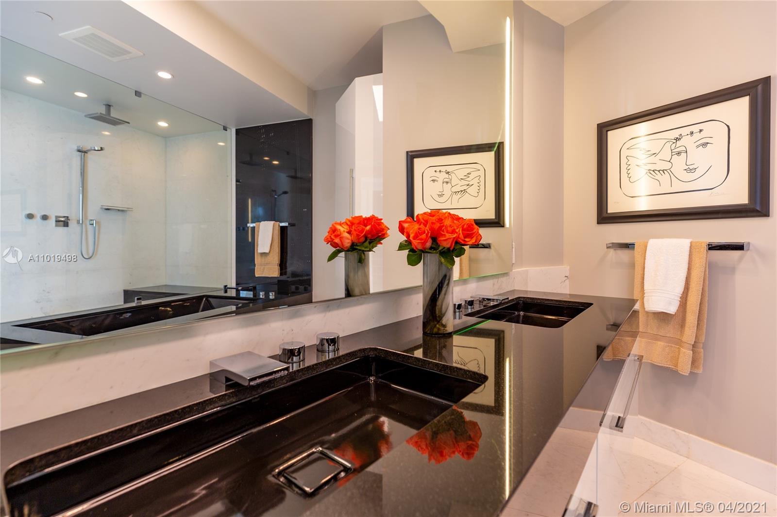 18555 COLLINS AVENUE COND - Residential