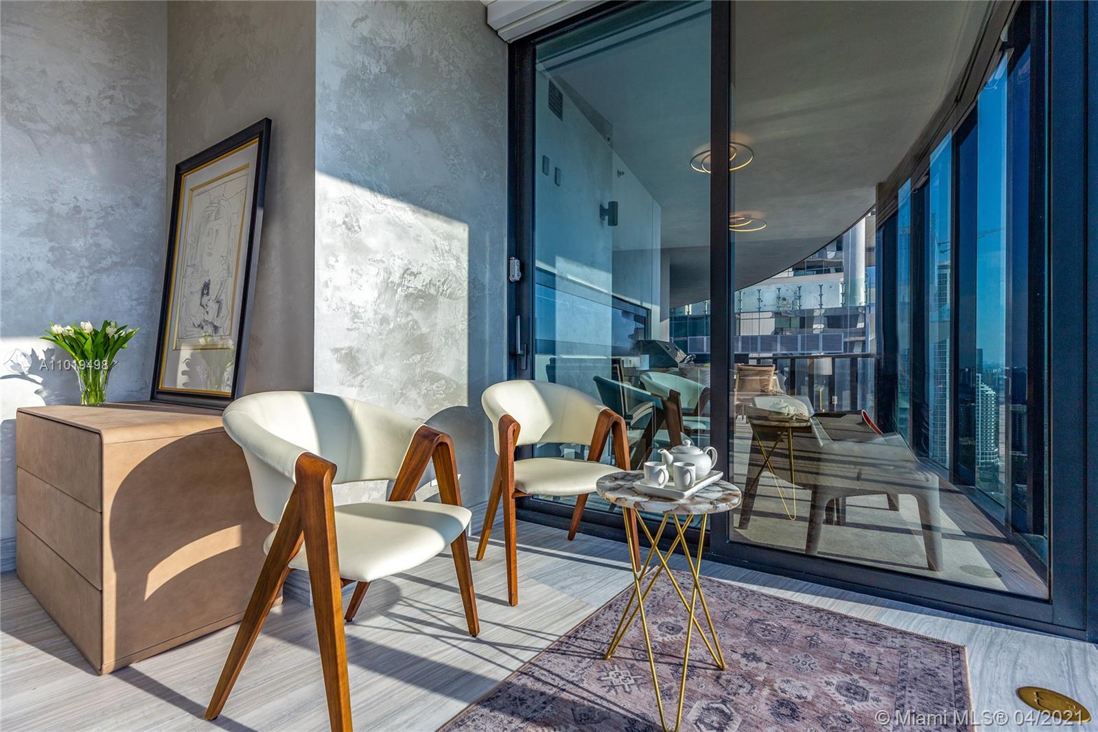 18555 COLLINS AVENUE COND - Residential