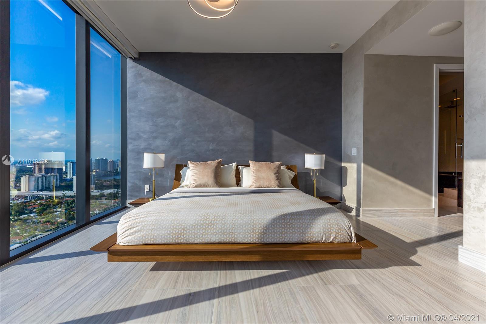 18555 COLLINS AVENUE COND - Residential